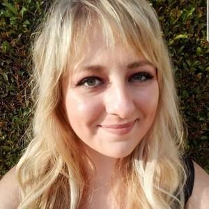 Meet your Posher, Naomi